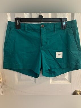 Old Navy Women's Green Everyday Short 3.5" Inseam Size 4 New without Tags